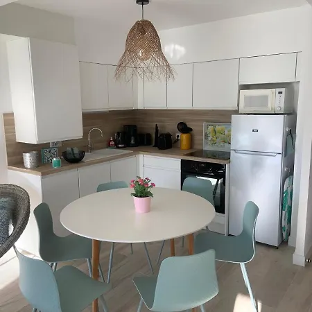 Hyper Centre, Vue ,appartement Neuf, 6 Adultes Apartment *